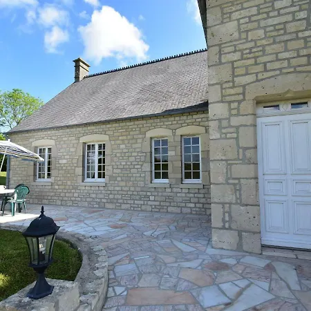 Quaint Holiday With Large Garden In Colomby Morville
