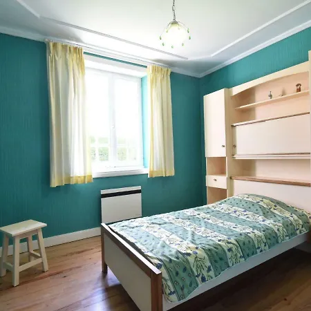 Quaint Holiday With Large Garden In Colomby בית נופש