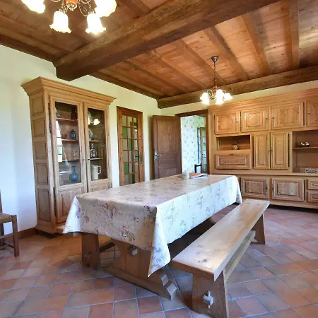 Quaint Holiday With Large Garden In Colomby בית נופש